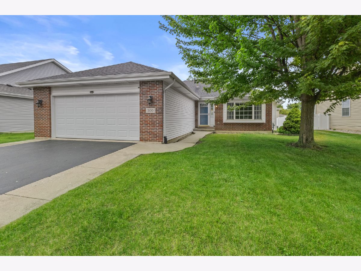  For Sale Beecher Illinois, 300 Quail Hollow Drive