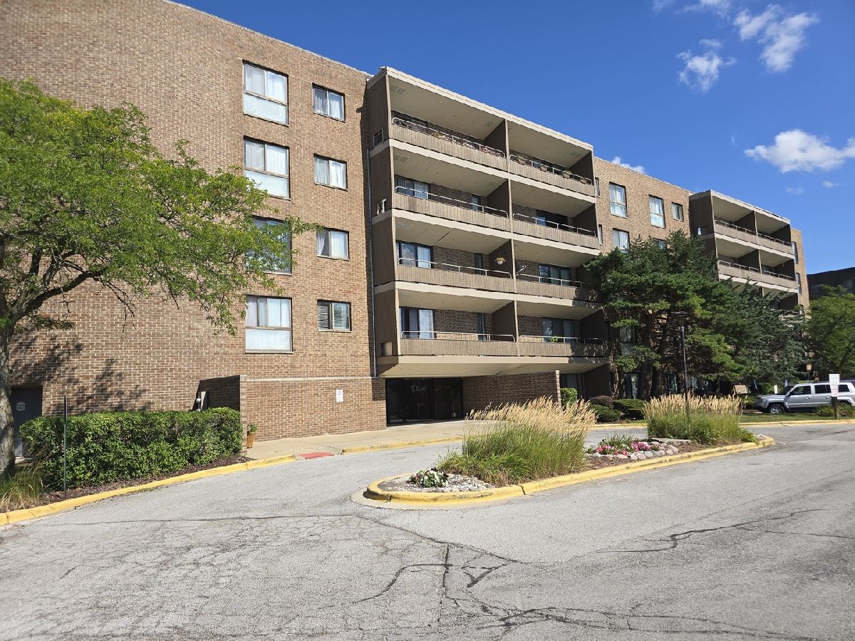  For Sale Hazel Crest Illinois, 7 Carriageway Drive