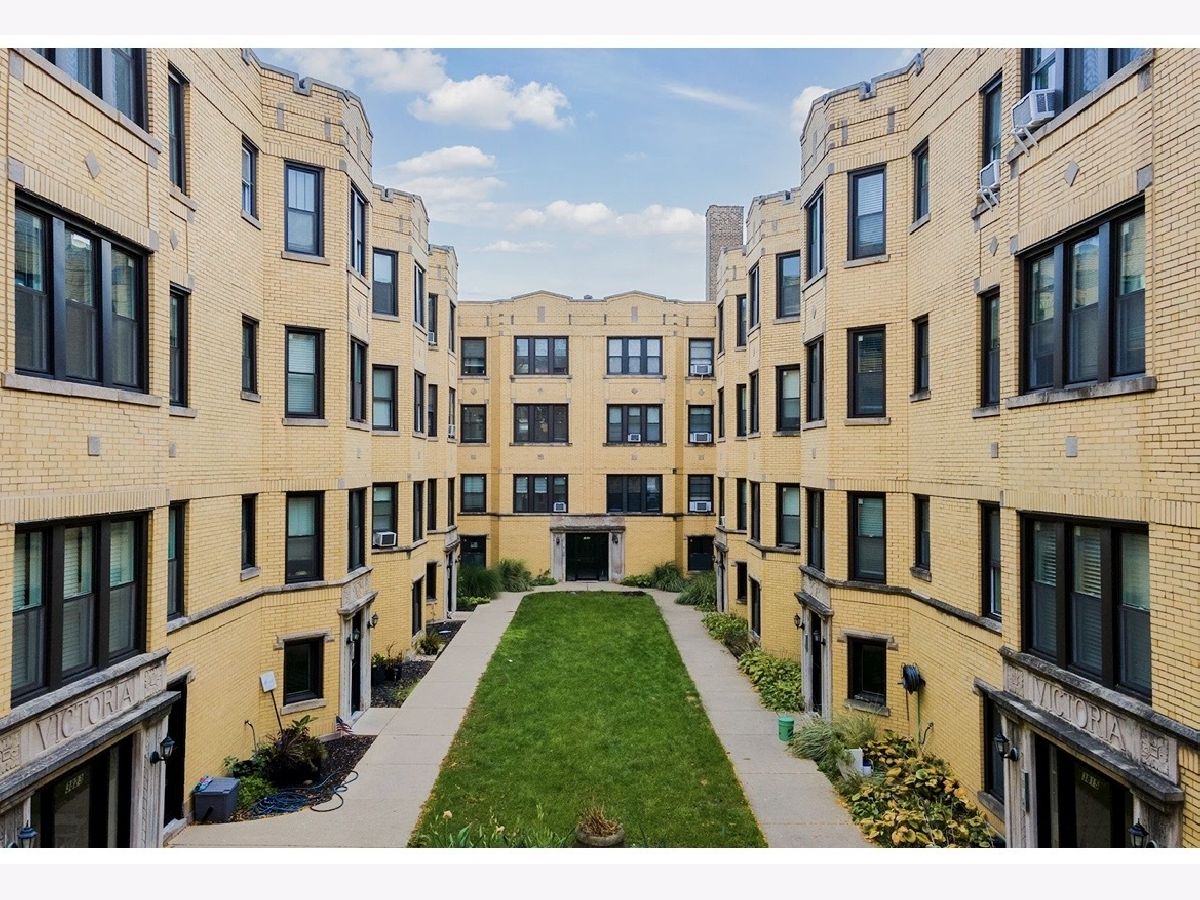  For Rent Chicago Illinois, 3817 Greenview