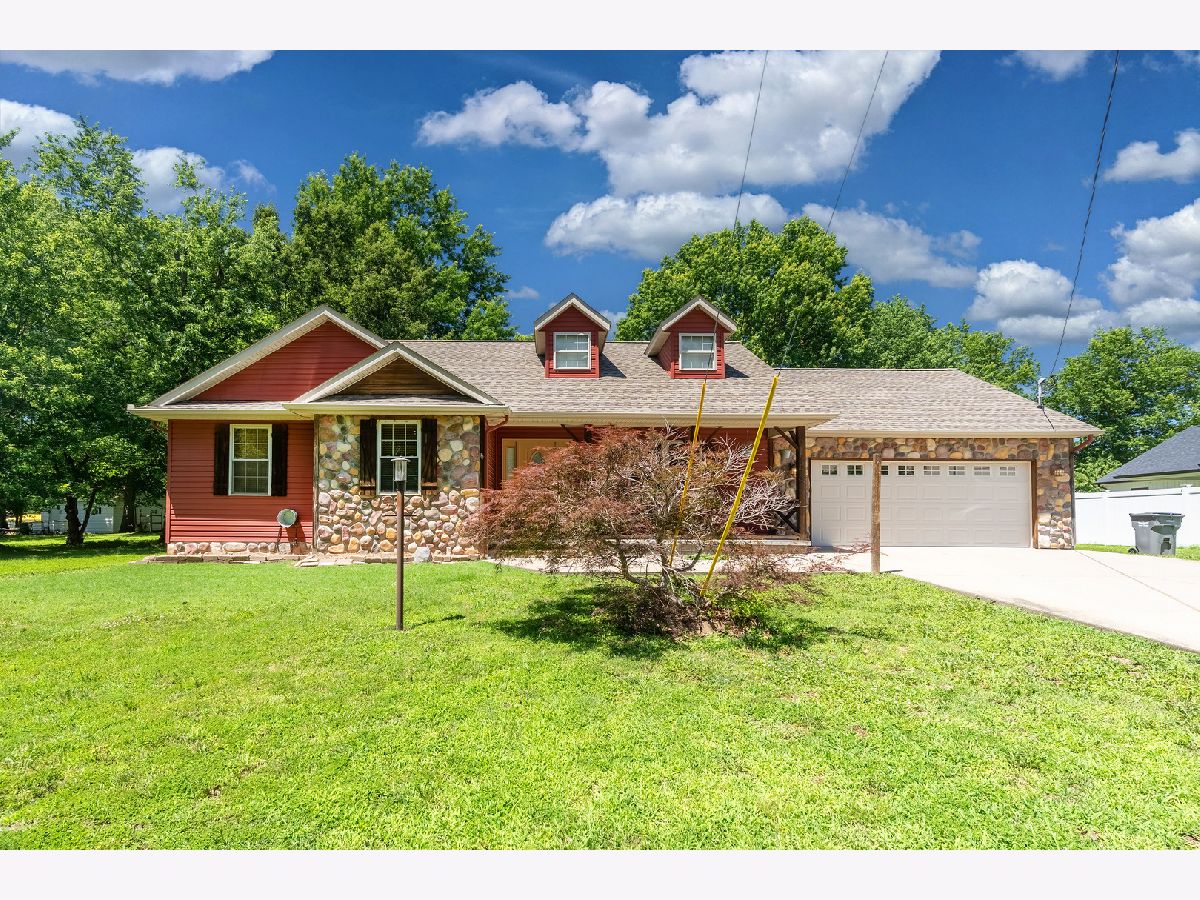  For Sale Carterville Illinois, 1106 Marion Street