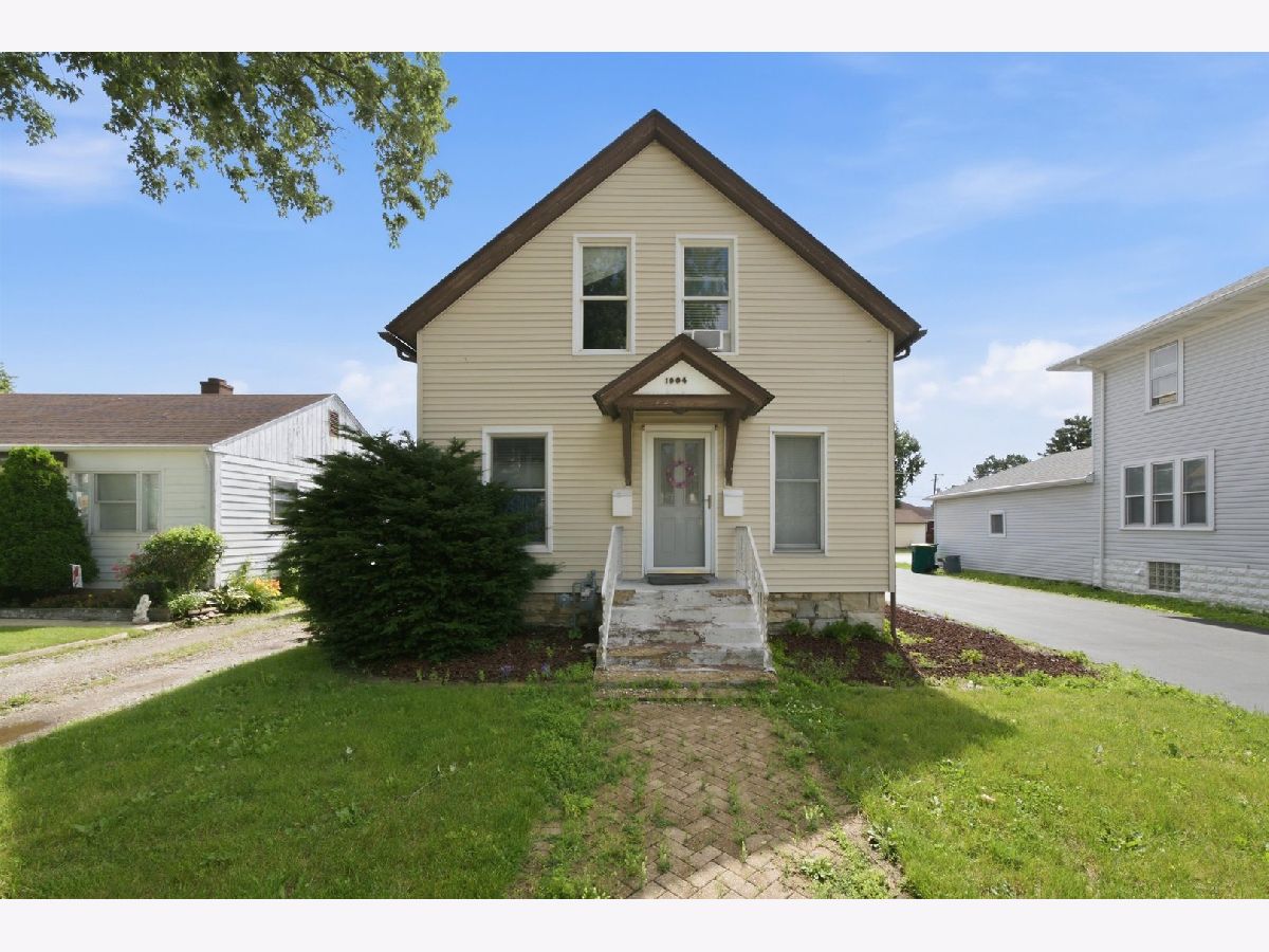  For Sale Joliet Illinois, 1004 Oakland Avenue