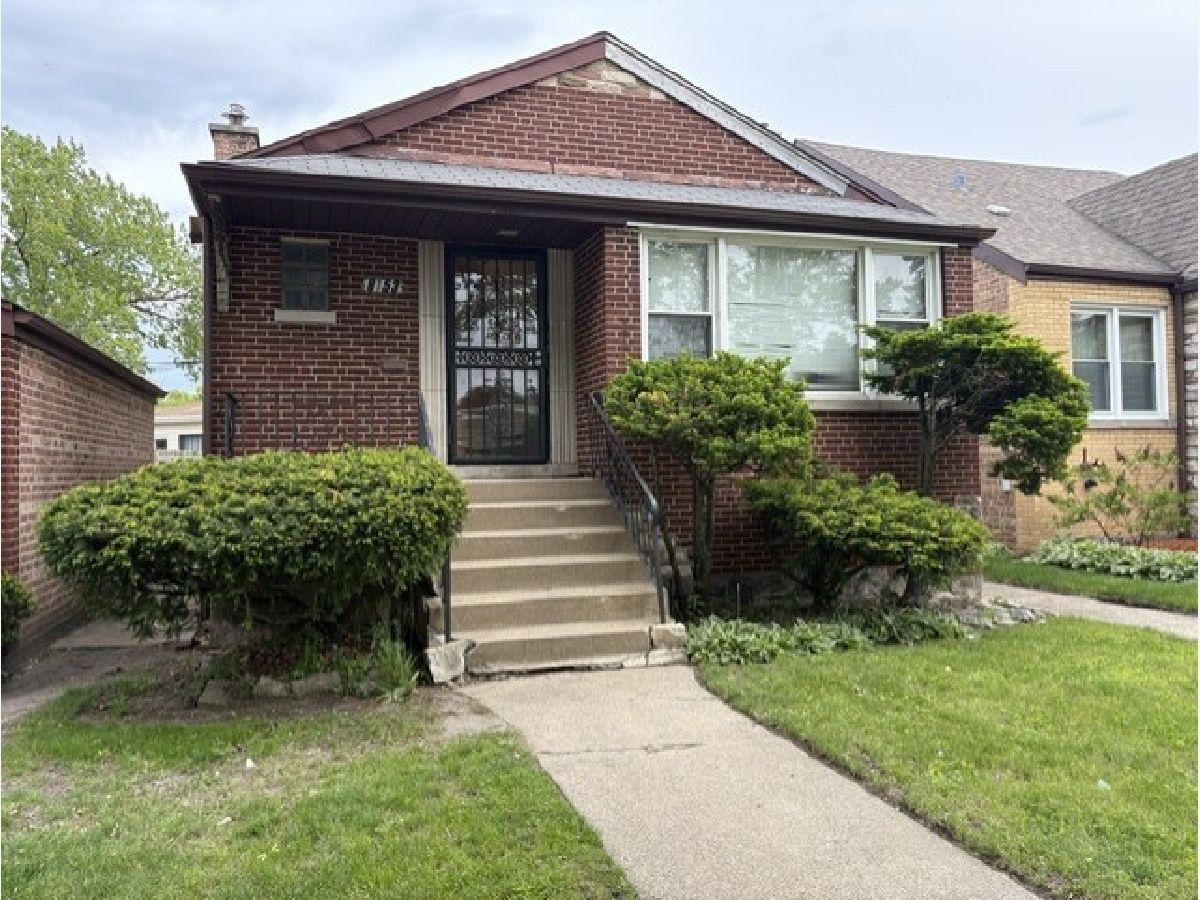  For Sale Chicago Illinois, 8153 Marquette Avenue