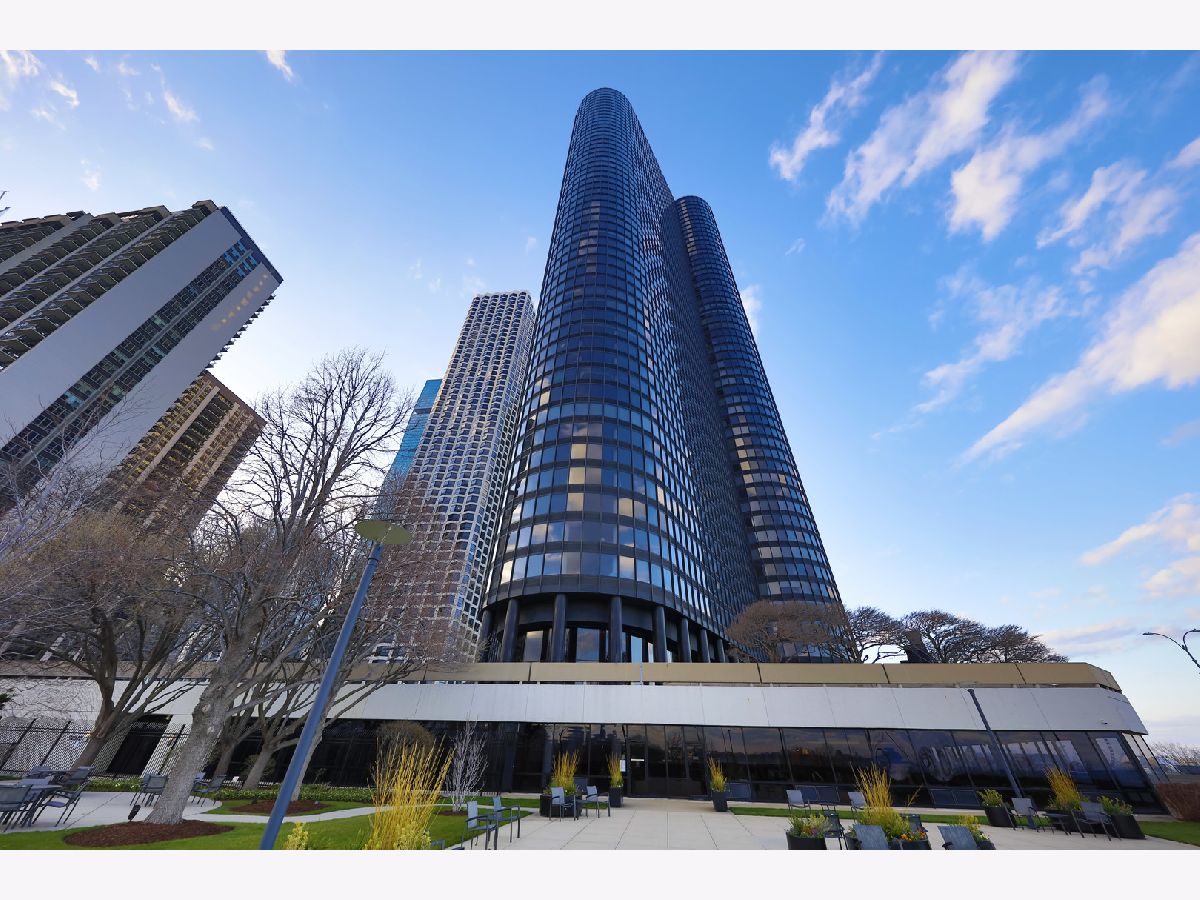 Condos & Townhomes For Rent Harbor Point Chicago Illinois, 155 Harbor