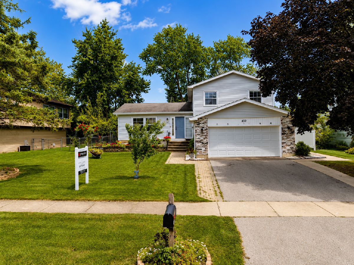  For Sale Carol Stream Illinois, 450 Heather Lane