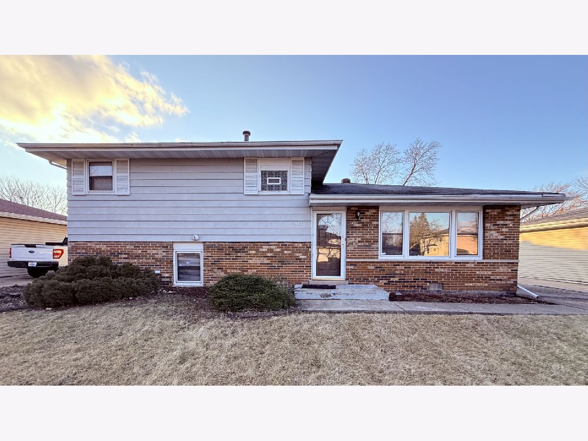  For Sale Lynwood Illinois, 19816 Orchard Avenue