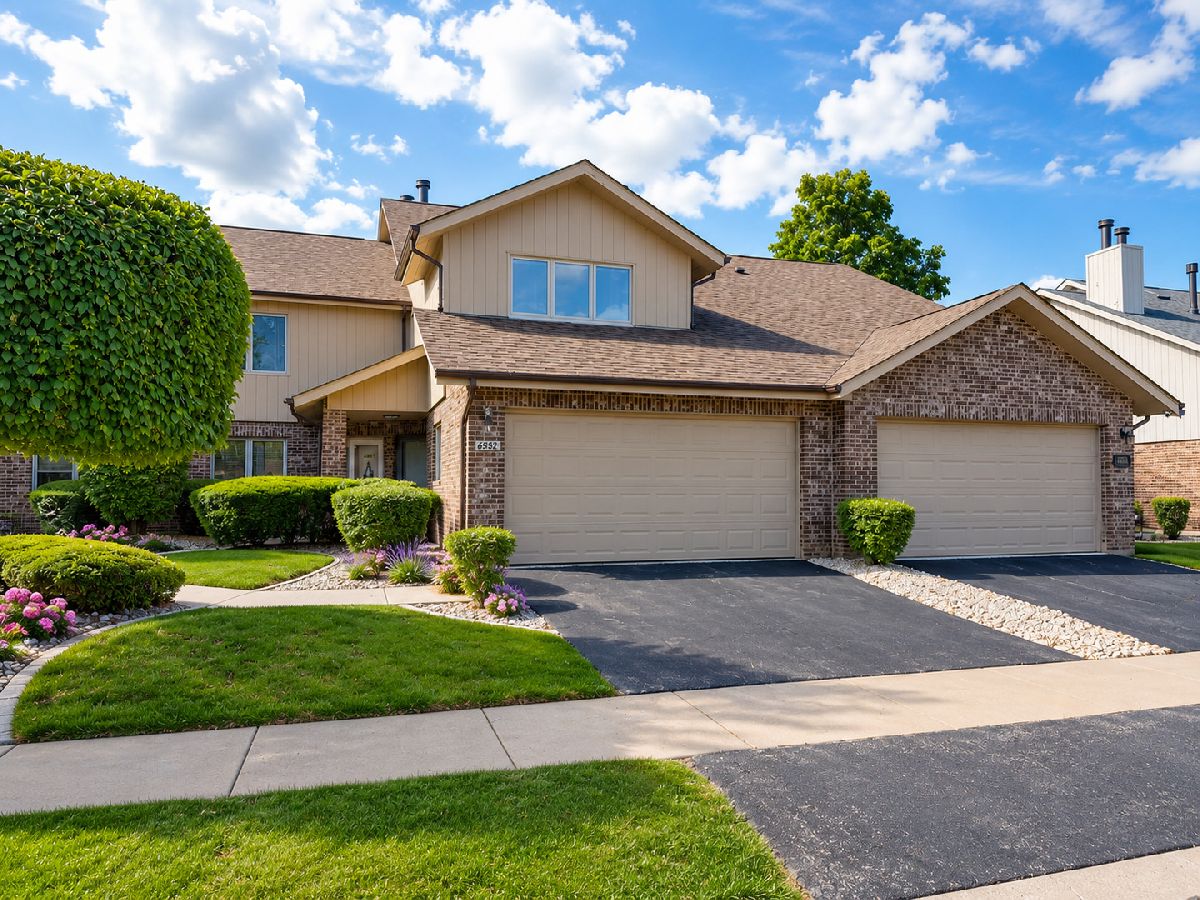  For Sale Orland Park Illinois, 8952 Silverdale Drive