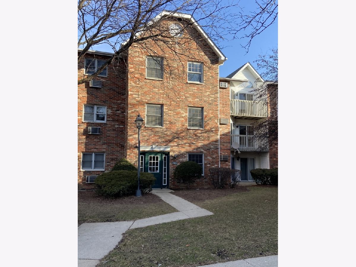 Condominiums & Homes For Rent Irish Prairie Mchenry Illinois, 4301 Shamrock