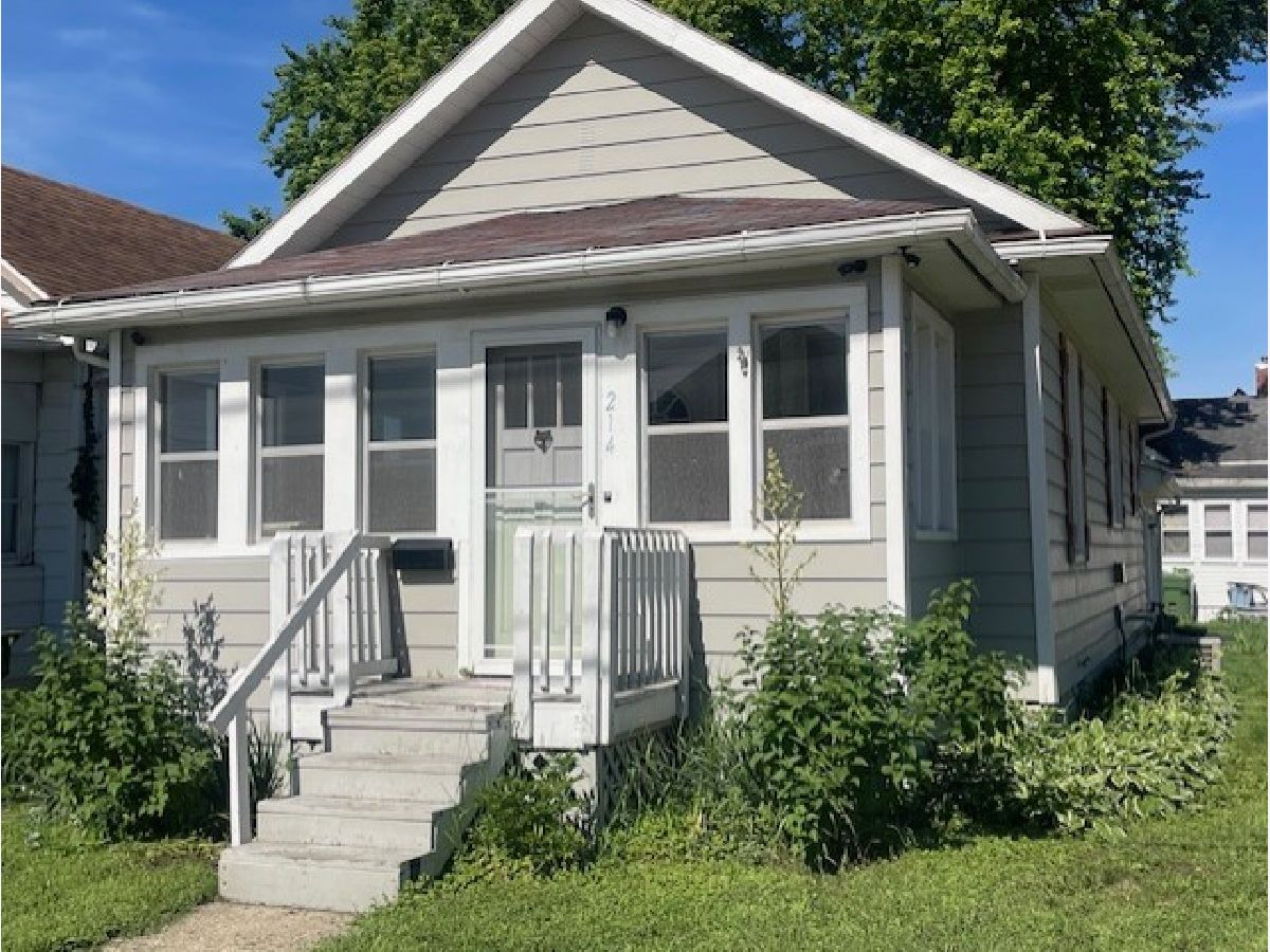 Homes For Sale Town Of Clinton Clinton Iowa, 214 3rd Street