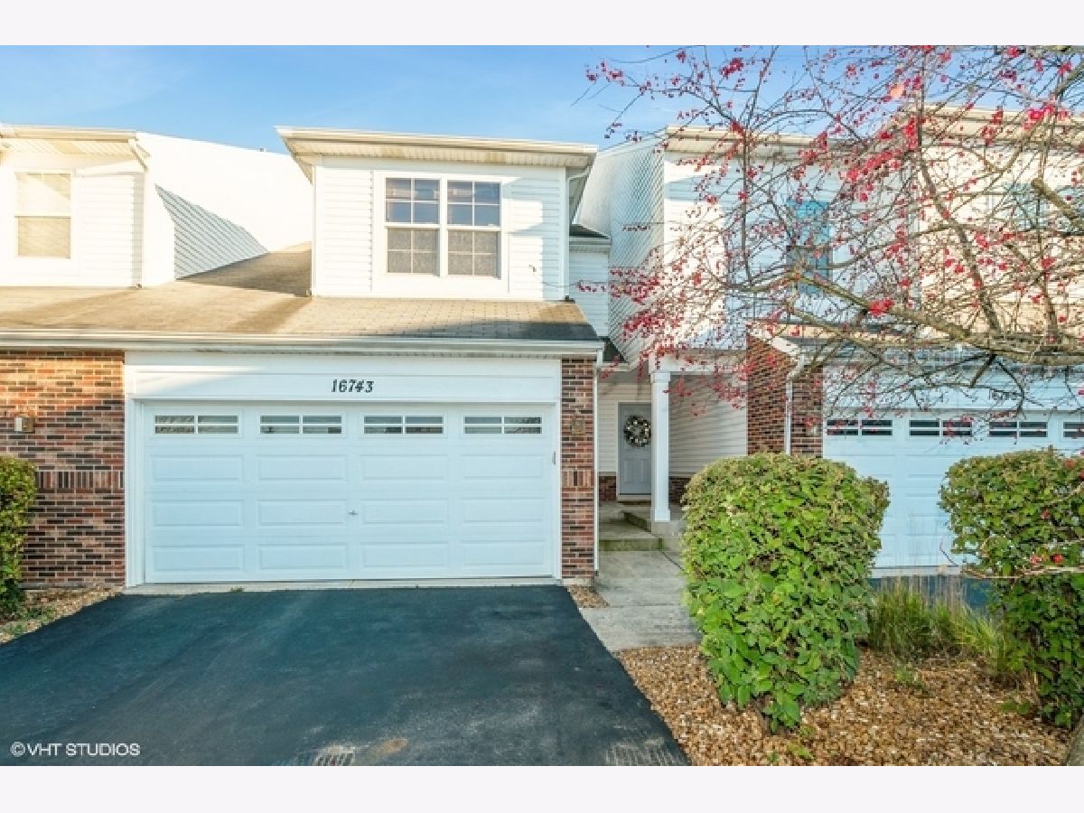  For Sale Plainfield Illinois, 16743 Winding Creek Road