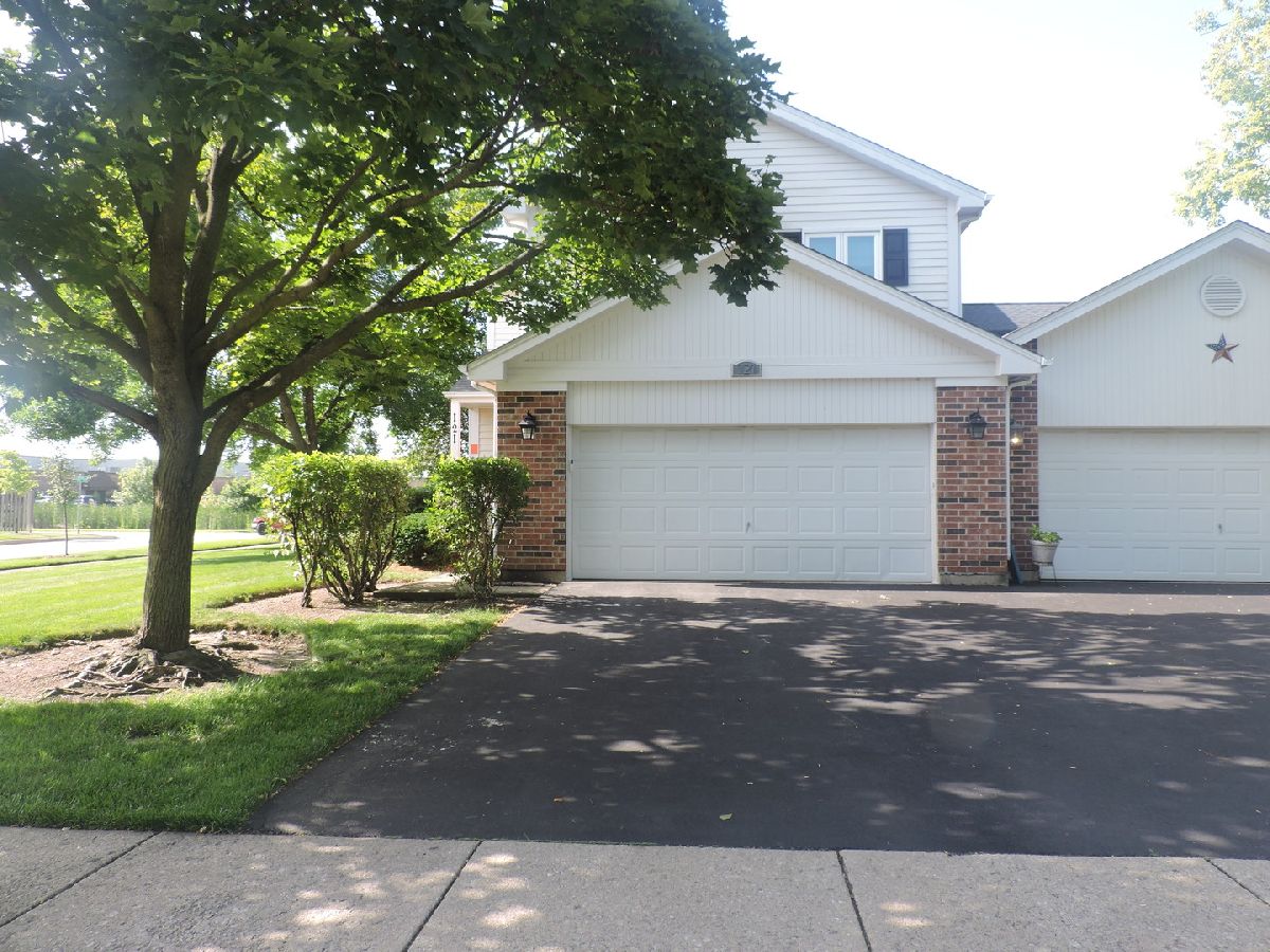  For Rent Westmont Illinois, 121 Hampton