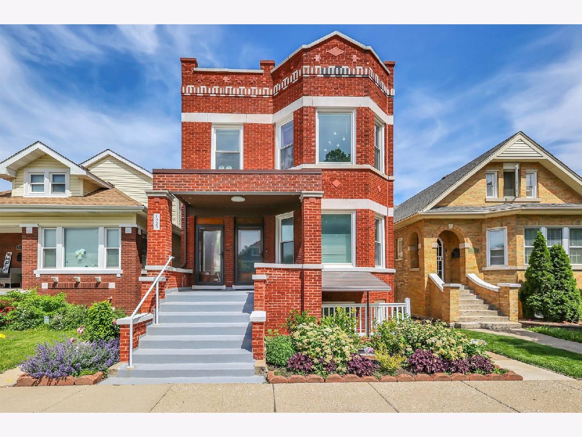  For Sale Berwyn Illinois, 1323 Gunderson Avenue