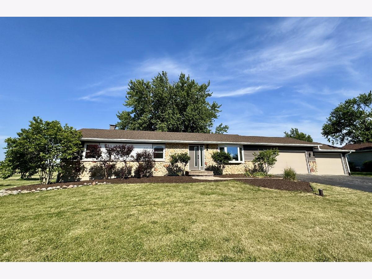  For Sale Dekalb Illinois, 19402 Hahn Drive