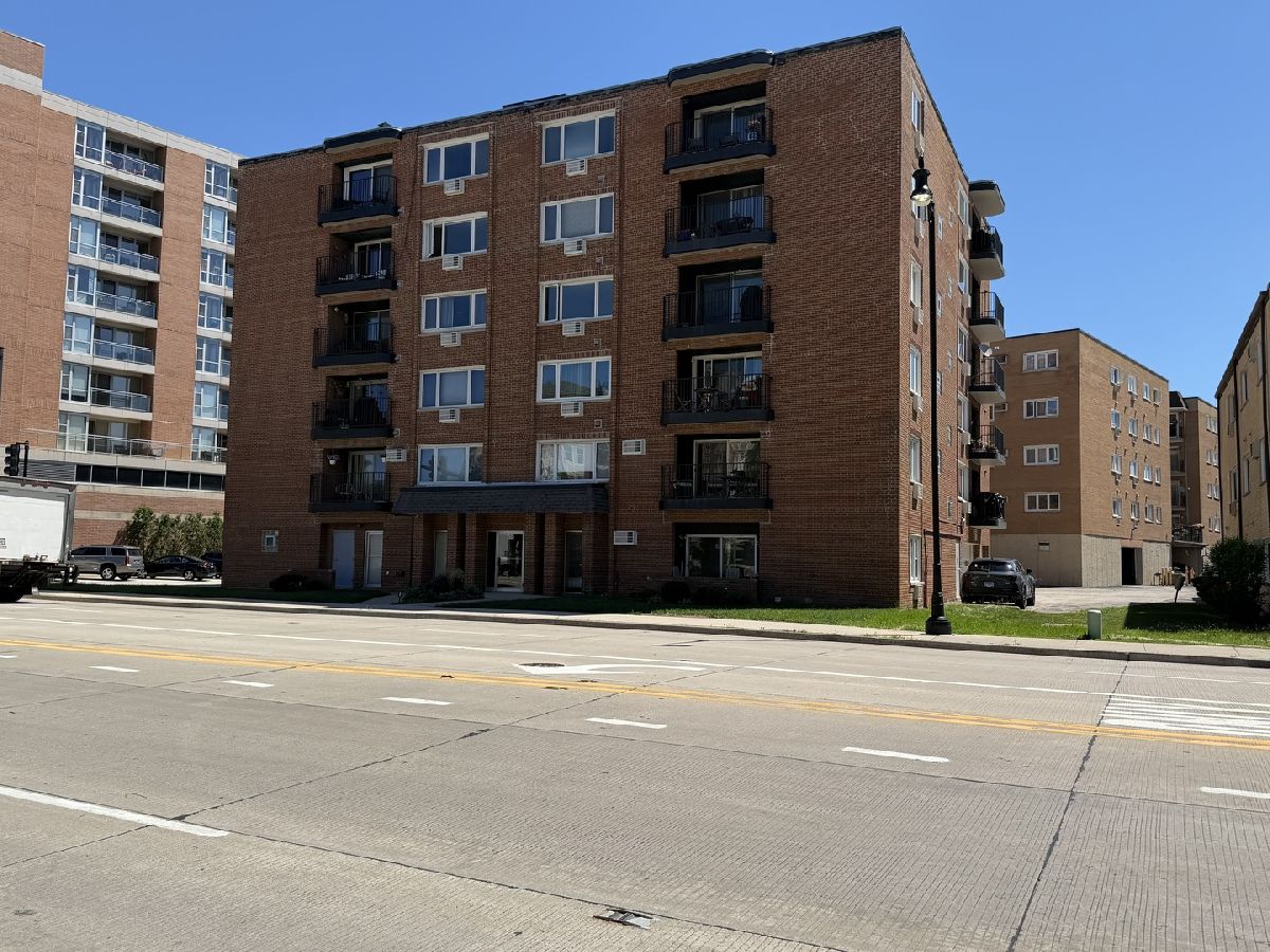  For Sale Des Plaines Illinois, 659 Des Plaines Avenue