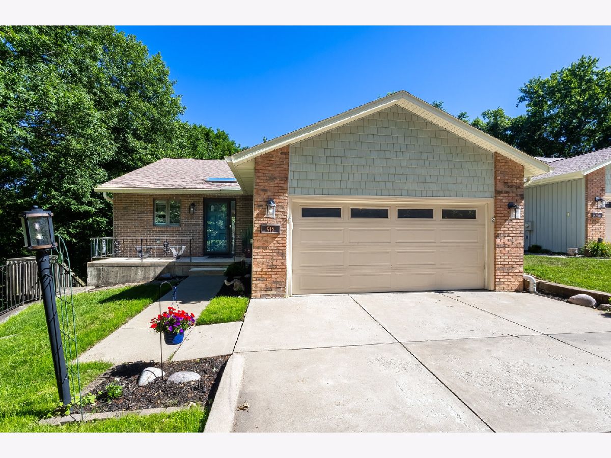  For Sale East Moline Illinois, 915 23rd Avenue