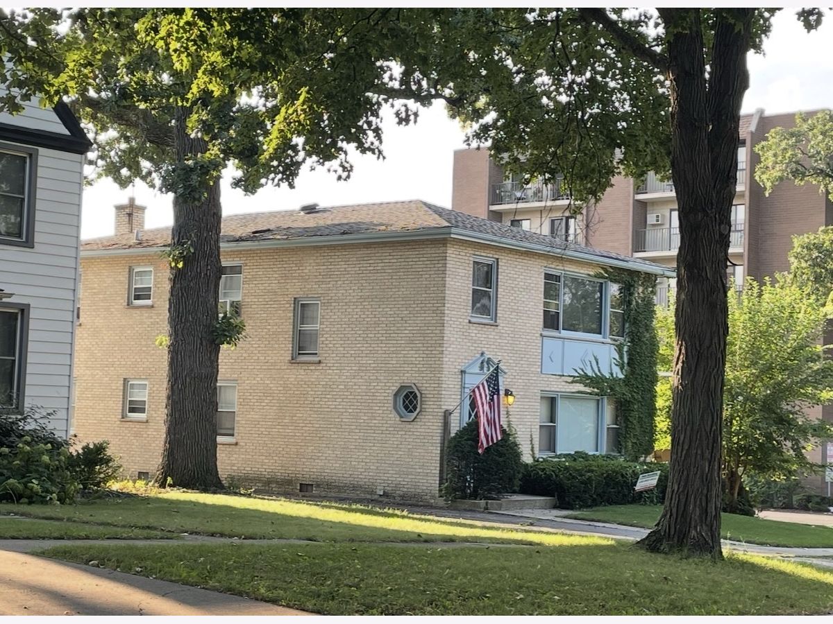  For Rent Downers Grove Illinois, 4931 Saratoga