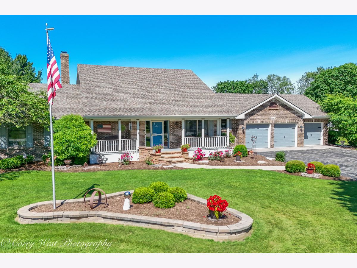  For Sale Sycamore Illinois, 1545 Sunflower Drive