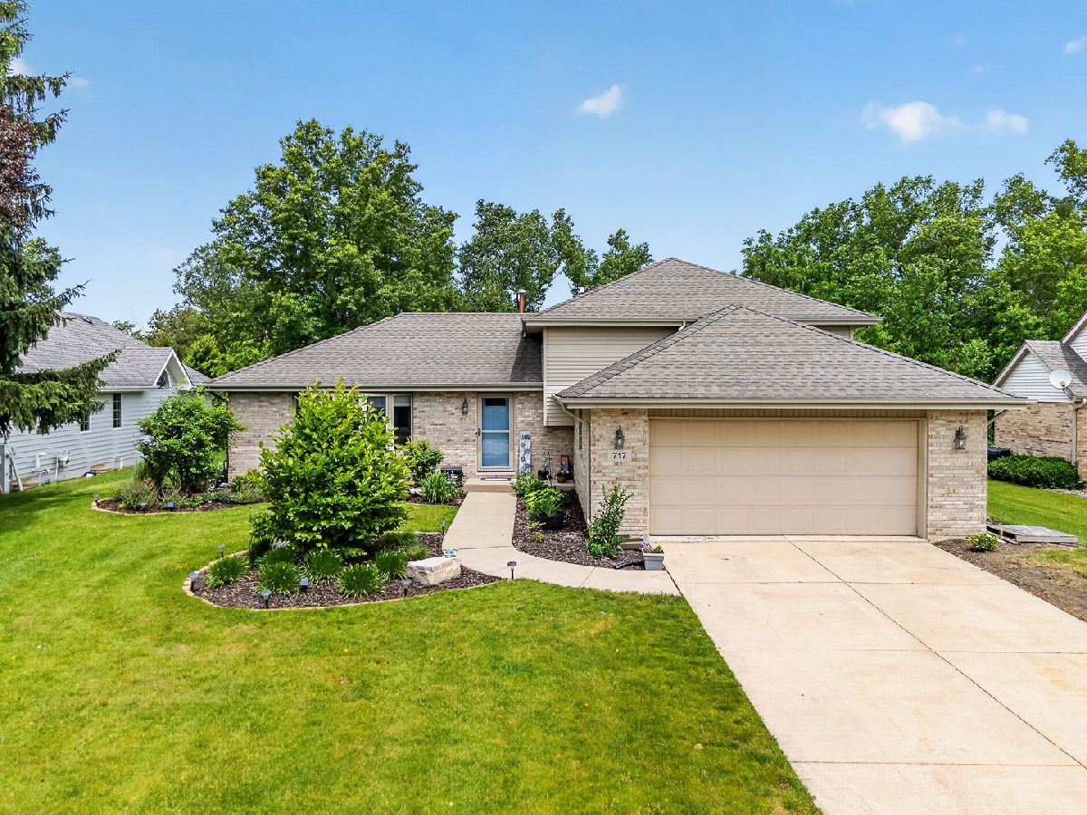  For Sale Crete Illinois, 717 Naoma Drive
