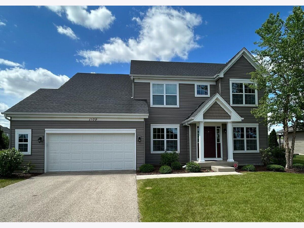  For Sale Sycamore Illinois, 1109 Nottingham Road