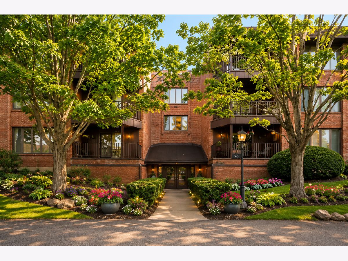  For Sale Park Ridge Illinois, 75 Boardwalk Place