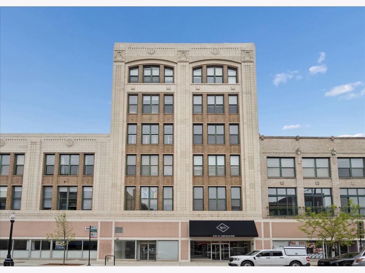  Rented Chicago Illinois, 3151 Lincoln