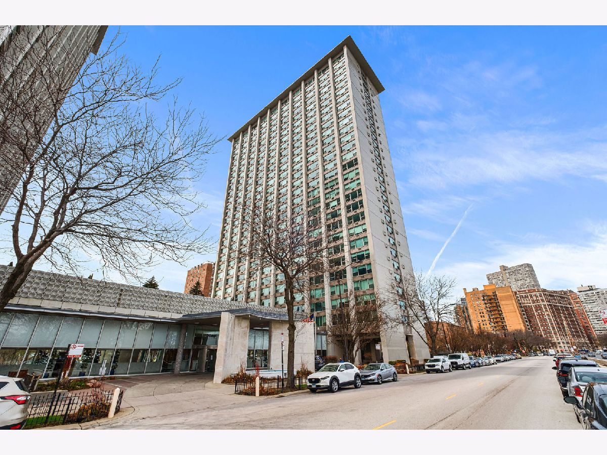  For Sale Chicago Illinois, 3600 Lake Shore Drive
