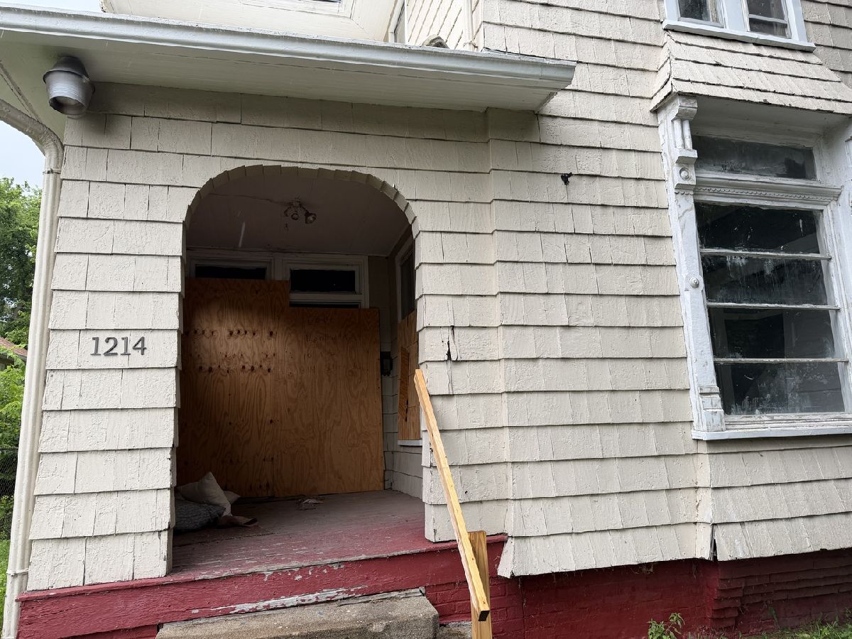  For Sale Peoria Illinois, 1214 Sheridan Road