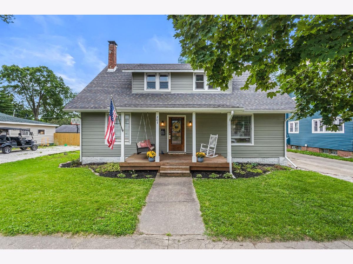  For Sale Monticello Illinois, 207 Main Street