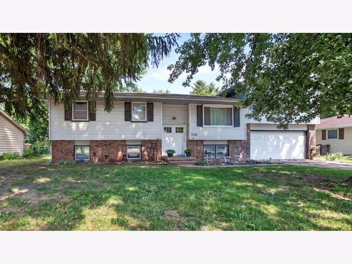 Homes & Condos & Townhomes For Sale University Park Normal Illinois, 112 Sandra Lane