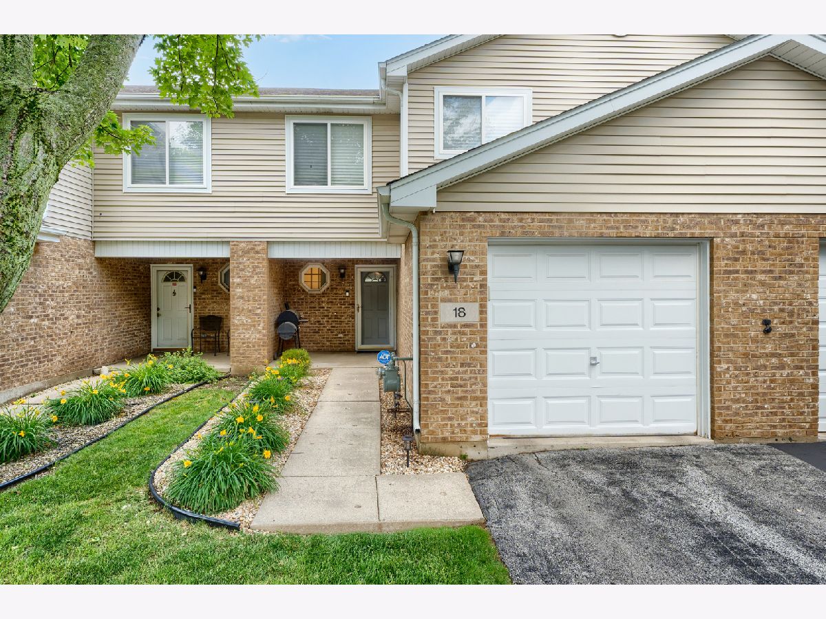  For Sale Park Forest Illinois, 18 Forest Wood Lane