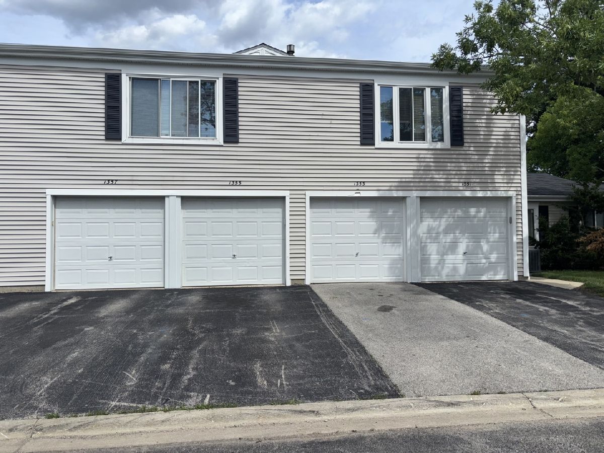 Townhomes & Condos For Sale Quincy Park Prospect Heights Illinois, 1353 Cove Drive