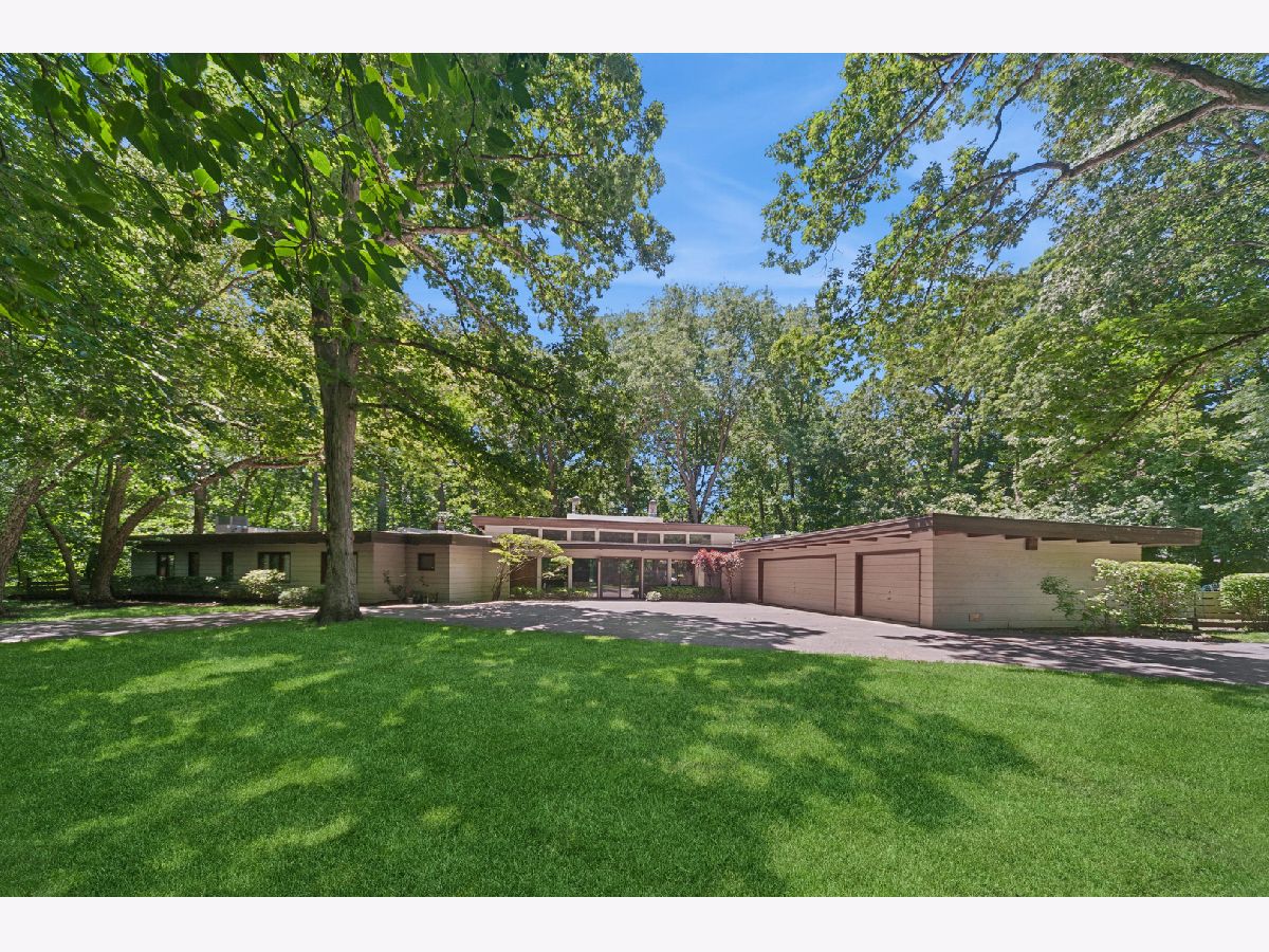  For Sale Riverwoods Illinois, 3033 Blackthorn Road