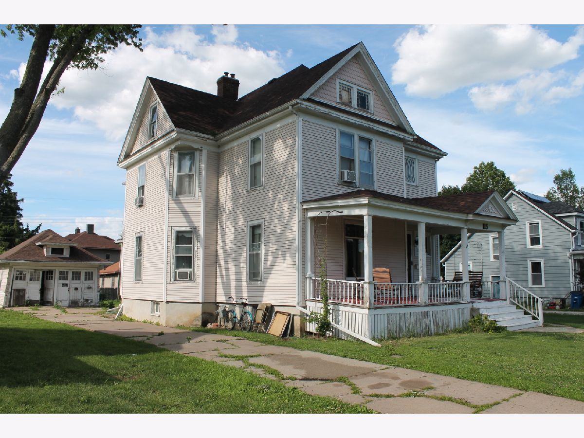  For Sale Cambridge Illinois, 115 Court Street