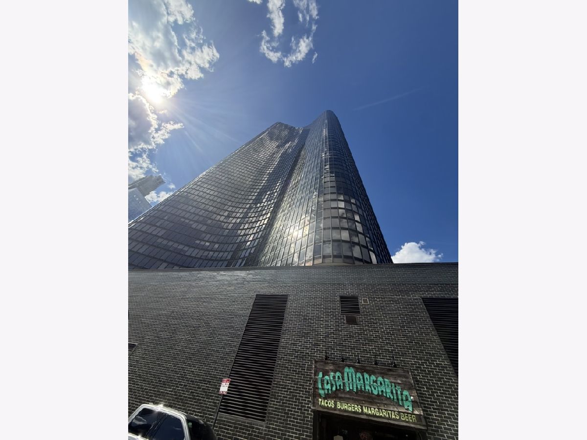 Condominiums Rented Lake Point Tower Chicago Illinois, 505 Lake Shore