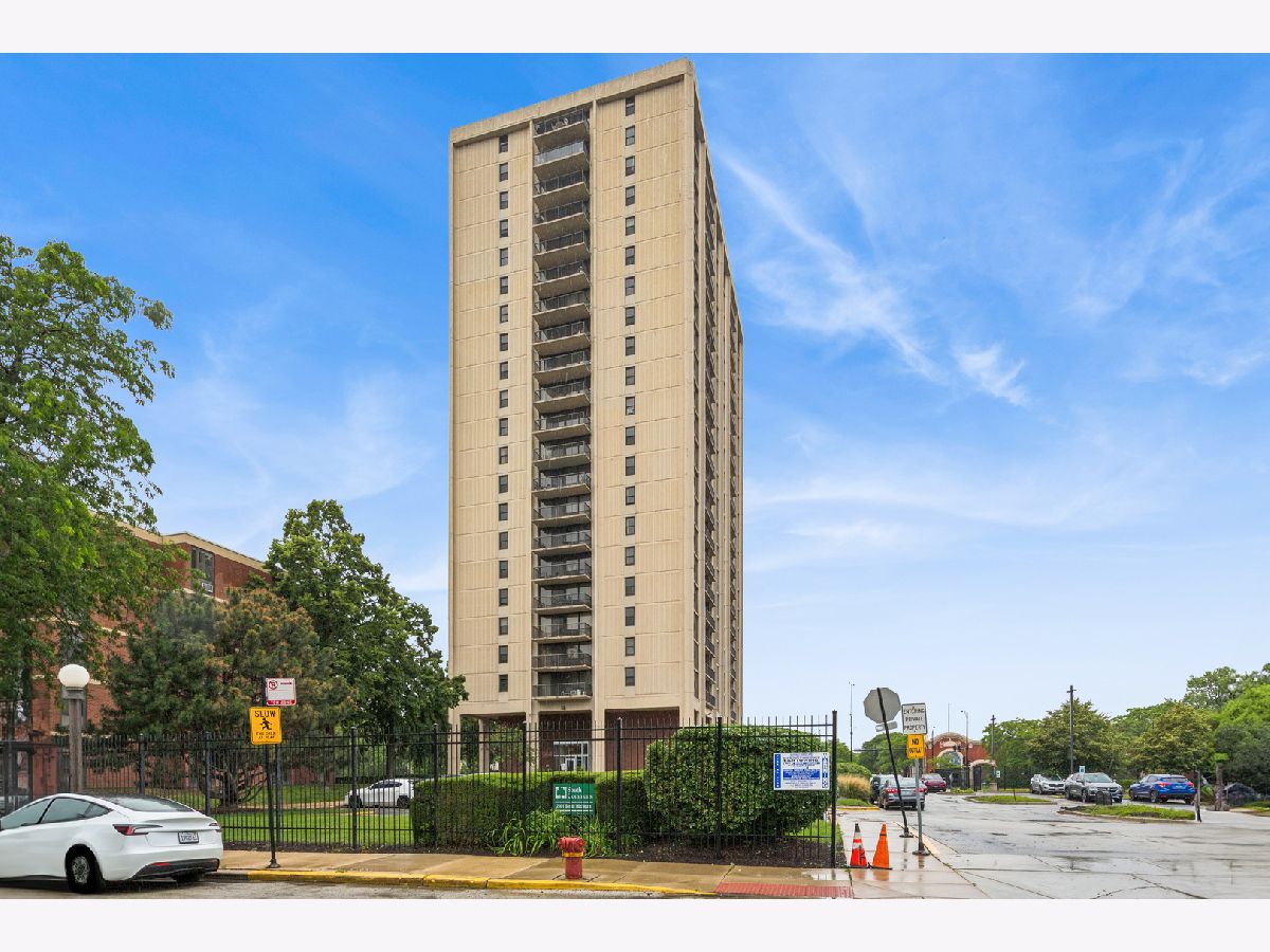 For Sale Chicago Illinois, 2901 Michigan Avenue