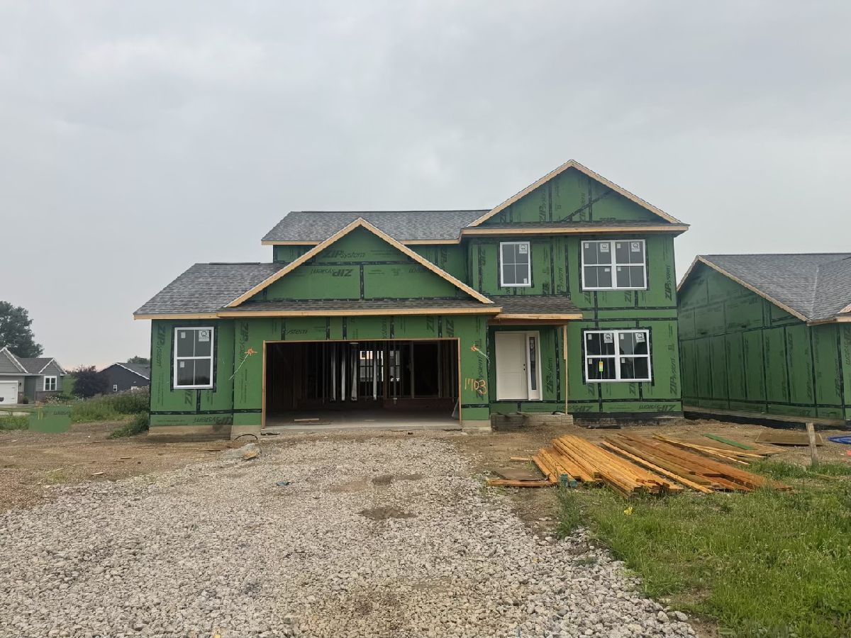 Homes & Condos & Townhomes For Sale Greystone Field Normal Illinois, 1703 Bluestone Drive
