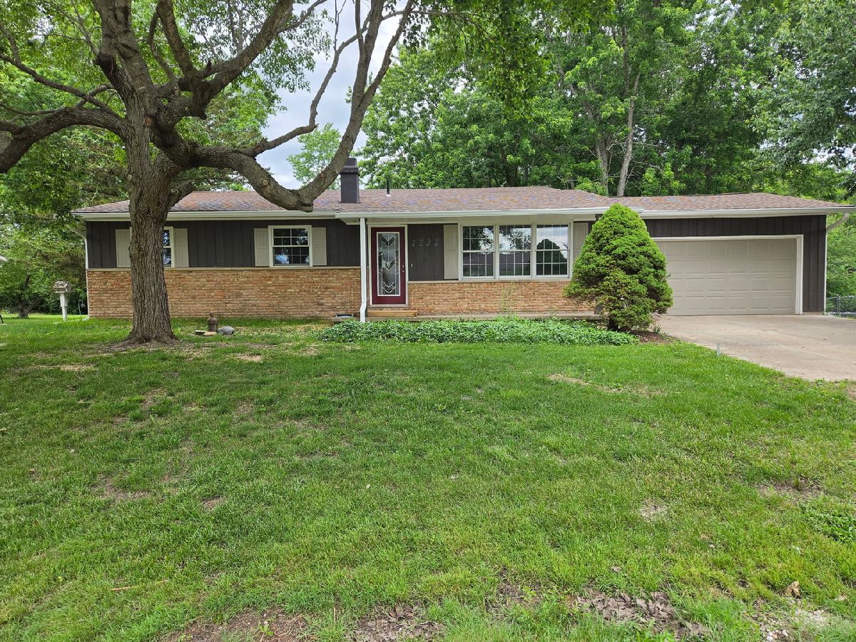  For Sale St Joseph Illinois, 2232 Heather Hills Drive