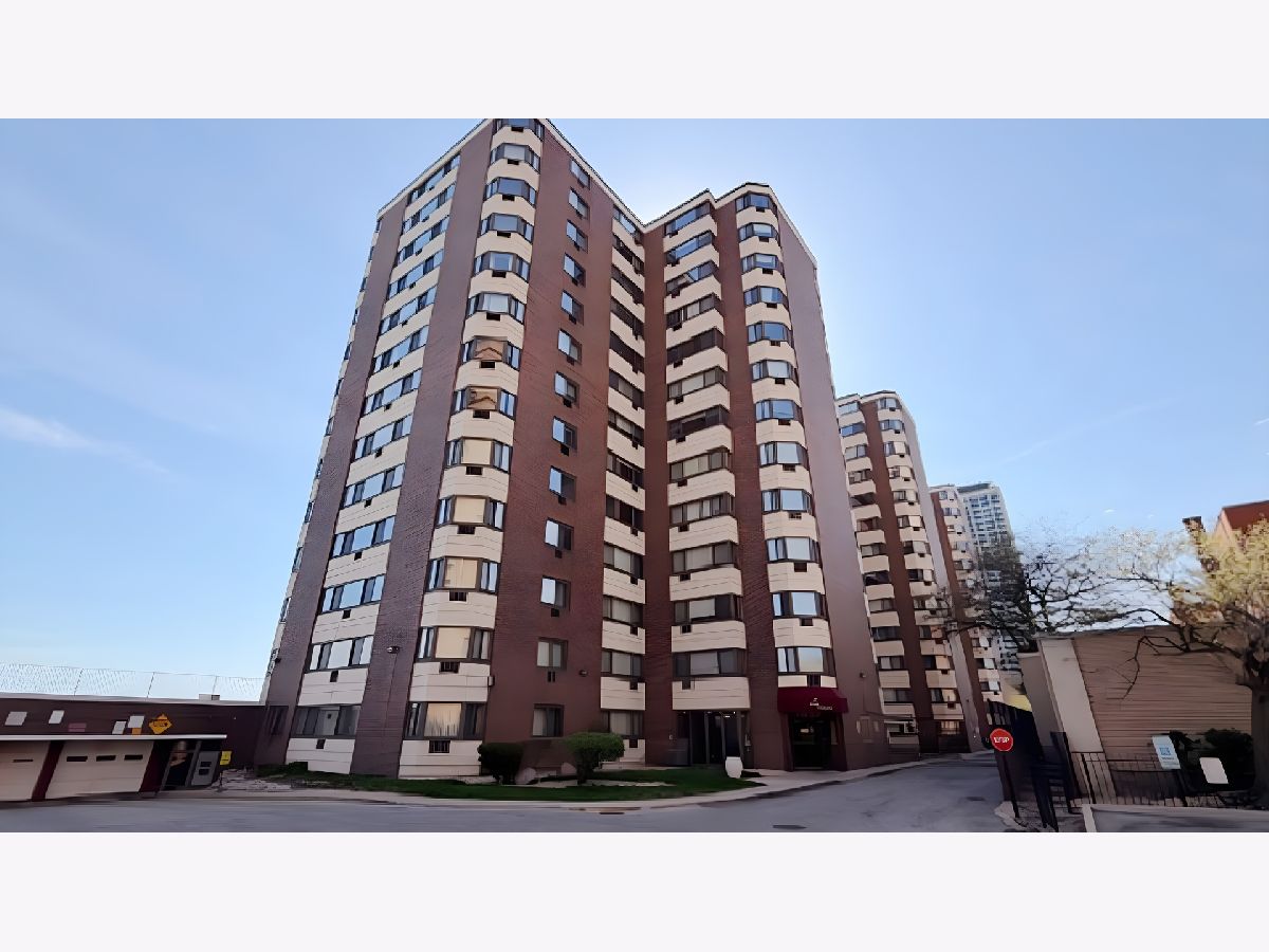  For Sale Chicago Illinois, 7337 South Shore Drive