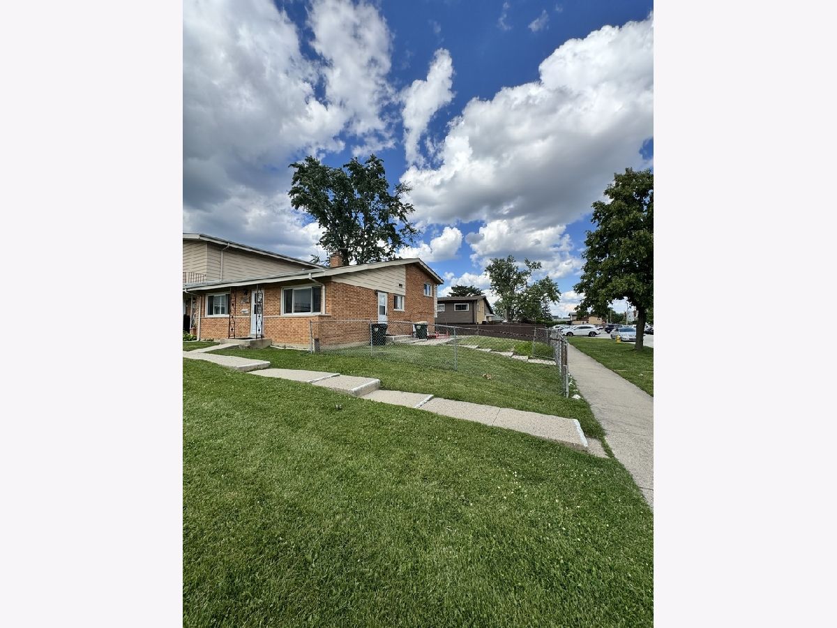  For Sale Niles Illinois, 7030 Carol Avenue