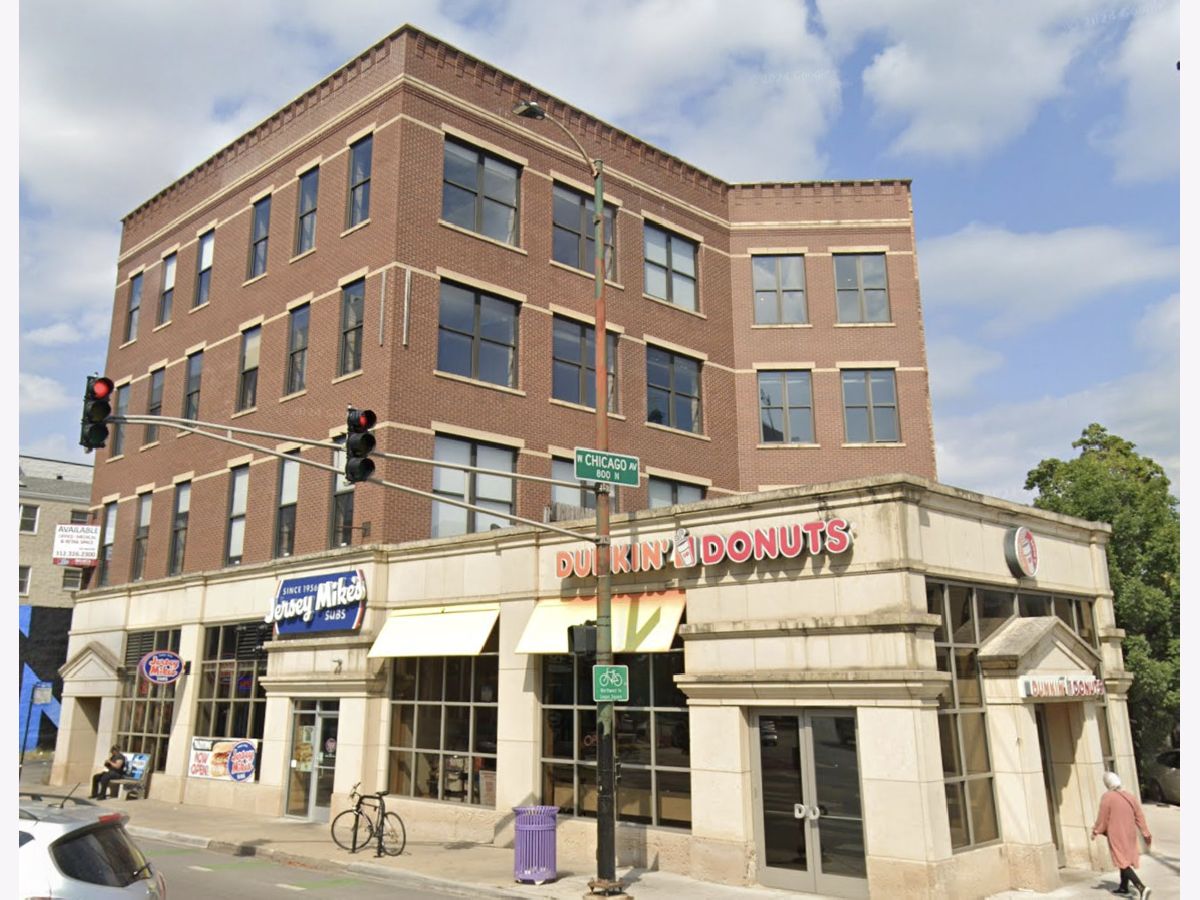  Rented Chicago Illinois, 805 Milwaukee