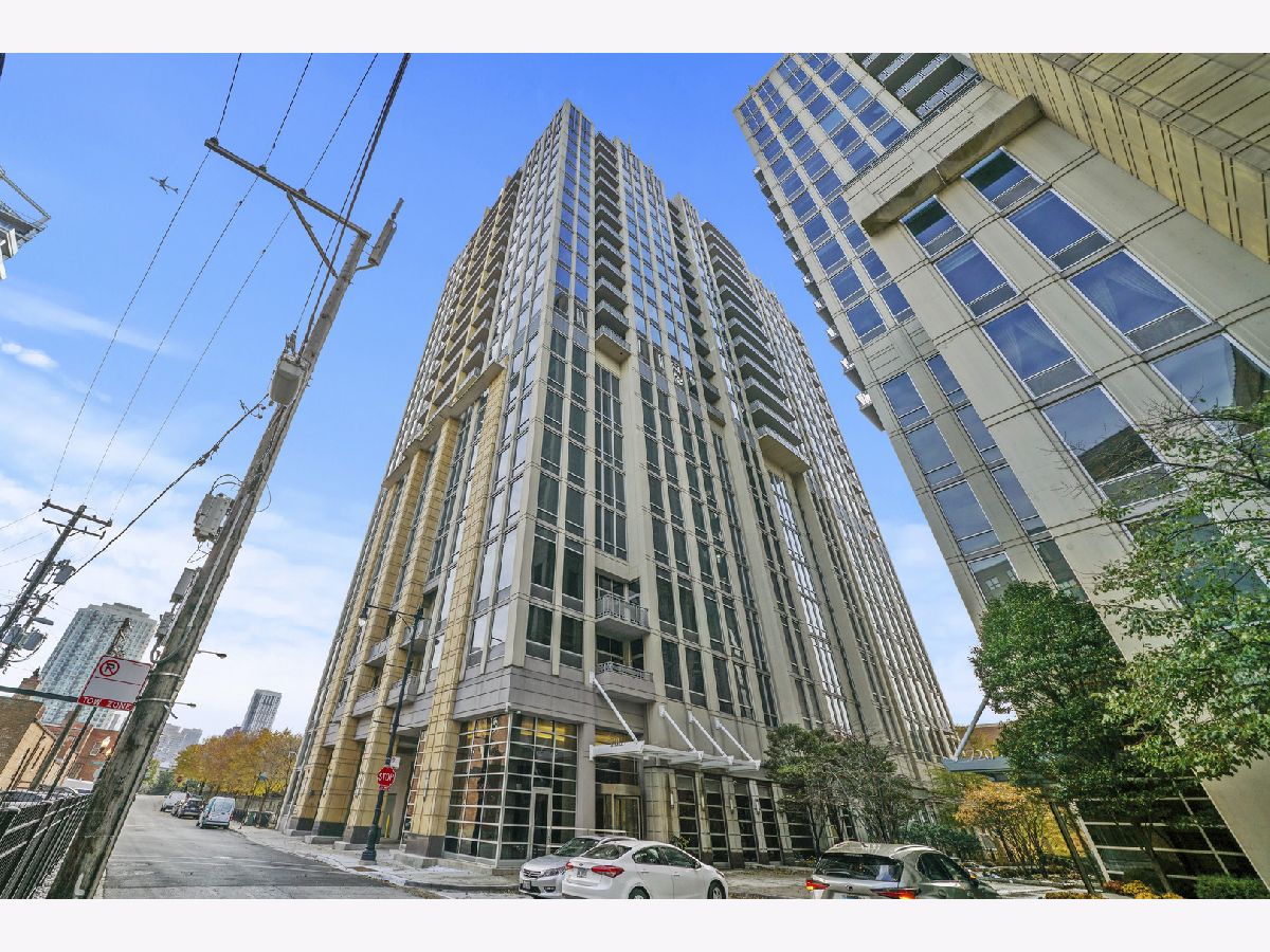  Rented Chicago Illinois, 700 Larrabee
