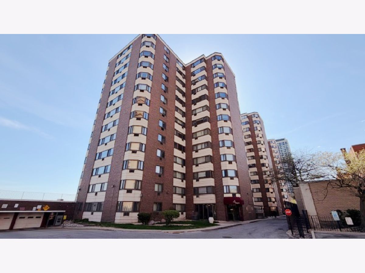 For Sale Chicago Illinois, 7337 South Shore Drive