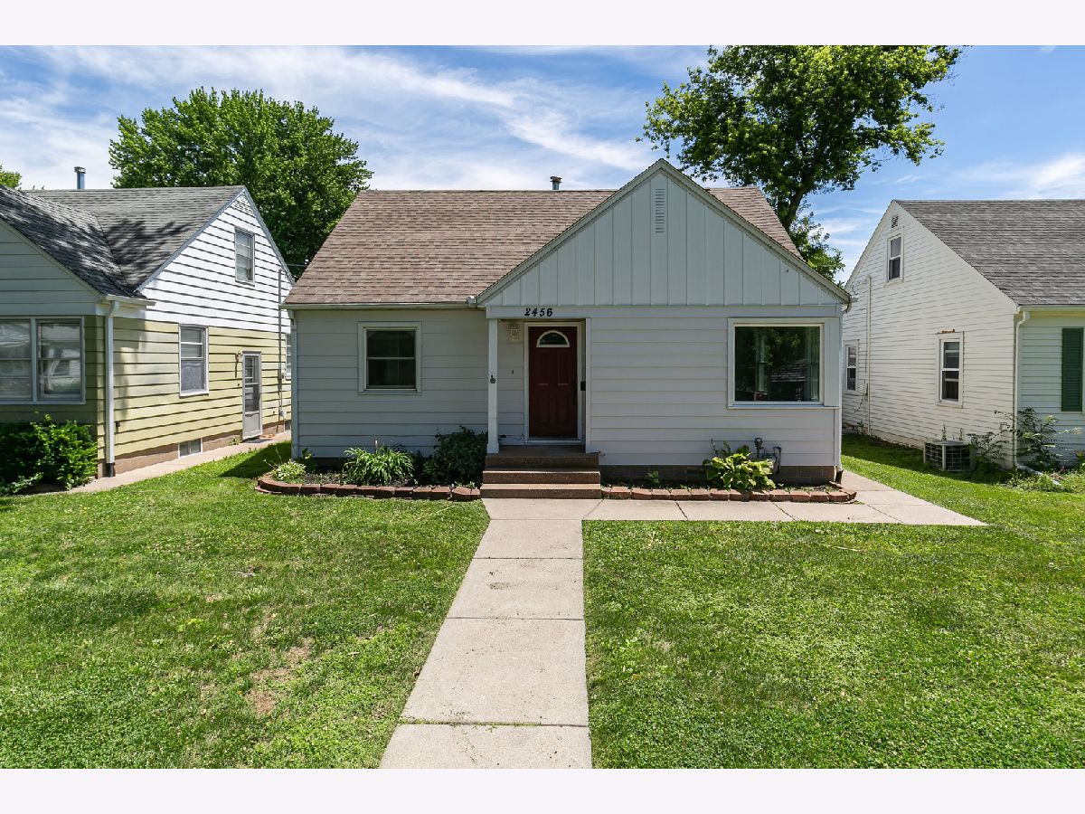 Homes Sold Highland North Moline Illinois, 2456 32nd