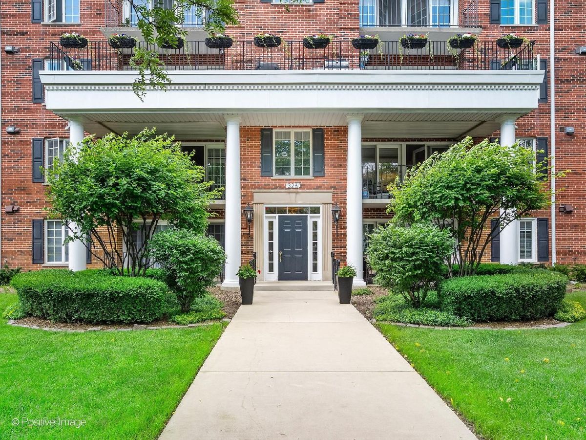  For Sale Clarendon Hills Illinois, 326 Park Avenue