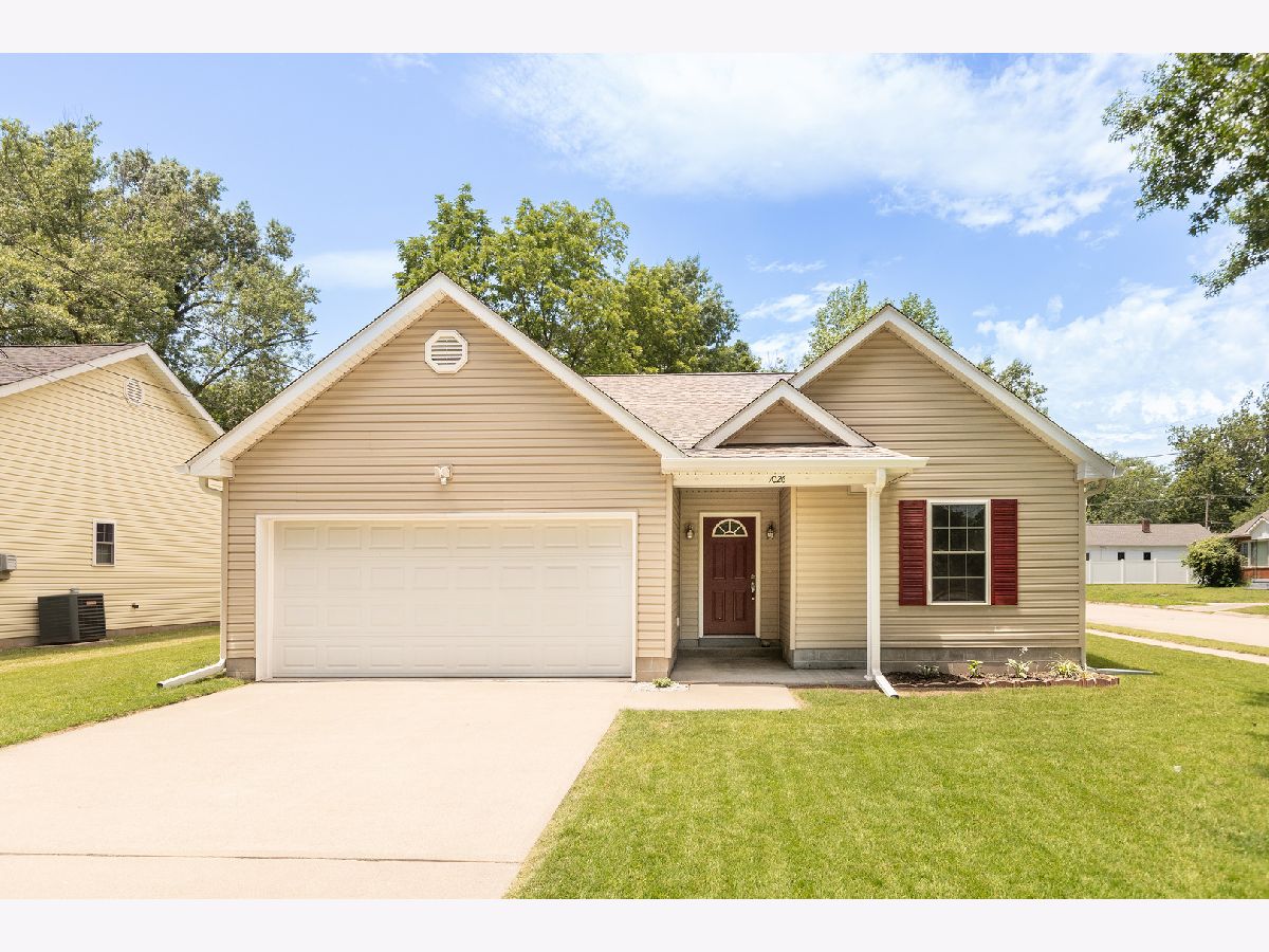  Sold Carbondale Illinois, 1026 Carico
