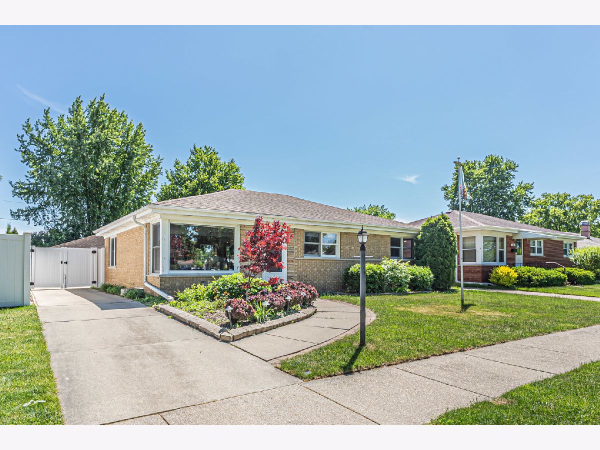  For Sale Des Plaines Illinois, 145 Princeton Street