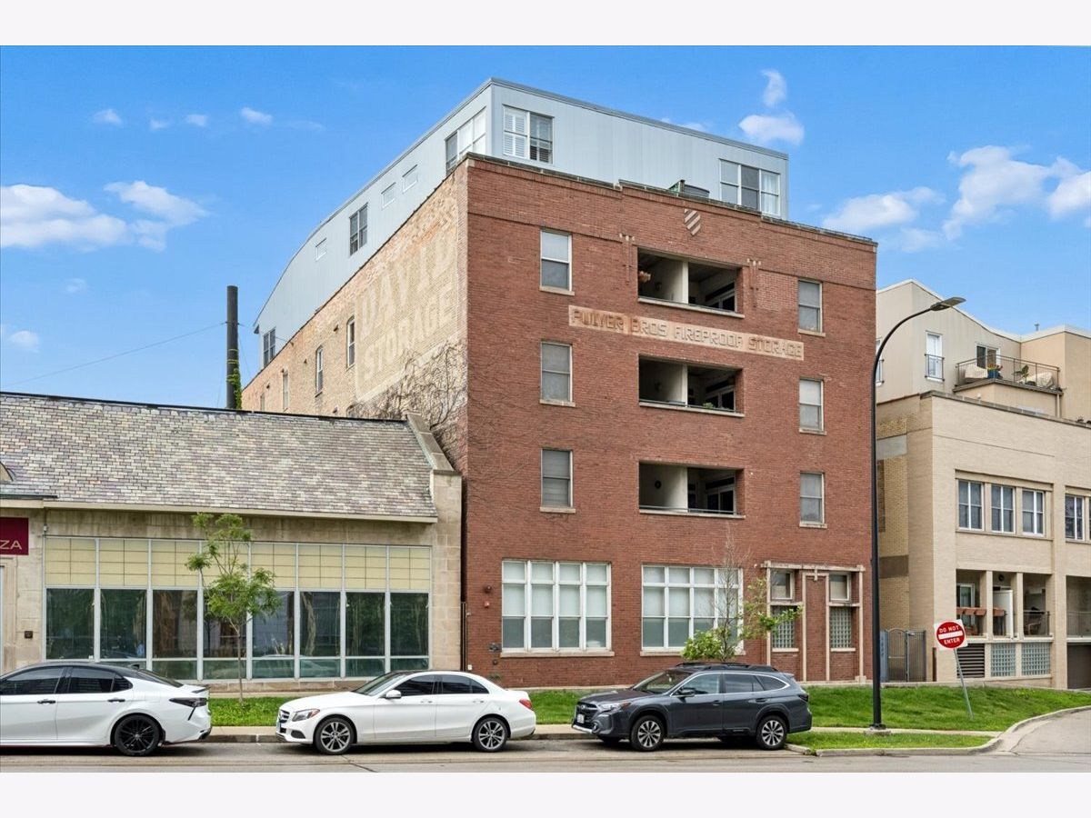  For Sale Evanston Illinois, 1830 Ridge Avenue