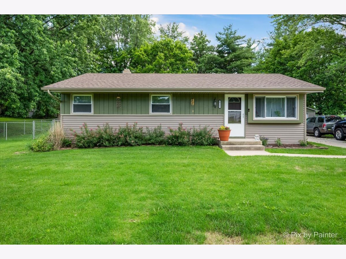  For Sale Rockford Illinois, 6735 Country Lane
