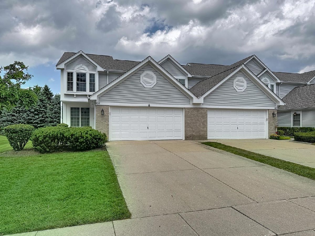 Townhomes For Sale Stonebridge Crystal Lake Illinois