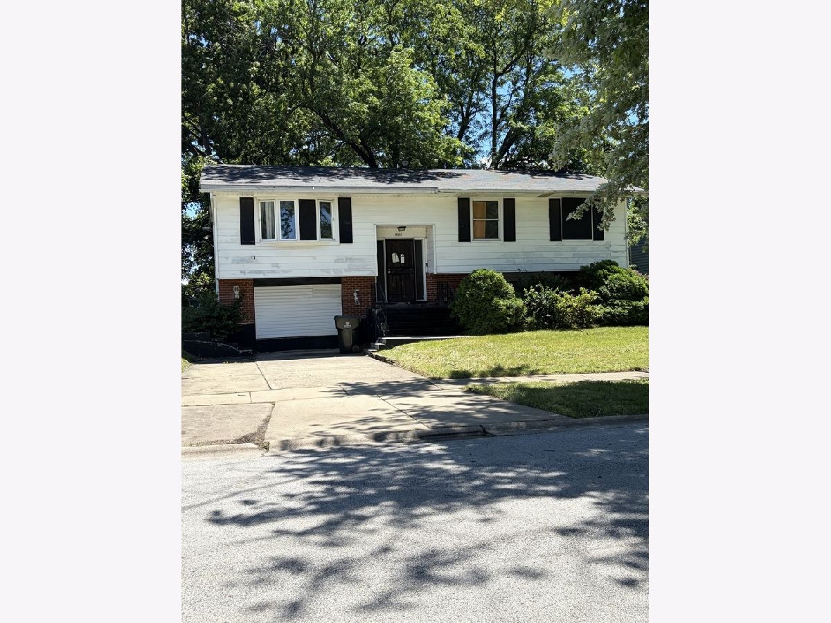  For Sale Hazel Crest Illinois, 17101 Locust Drive