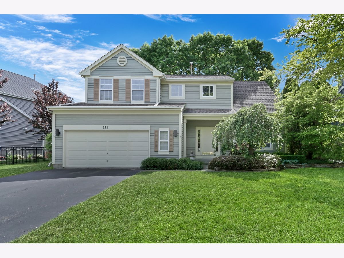 Homes For Sale Ravinia Woods Gurnee Illinois, 1211 Laurel Lane